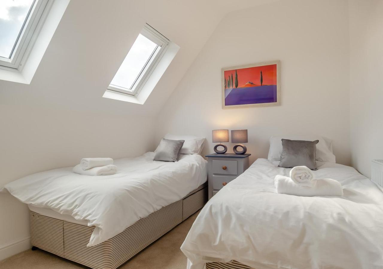 Flat E Apartment Cromer Bagian luar foto
